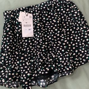 Zara ruffle skort - NWT